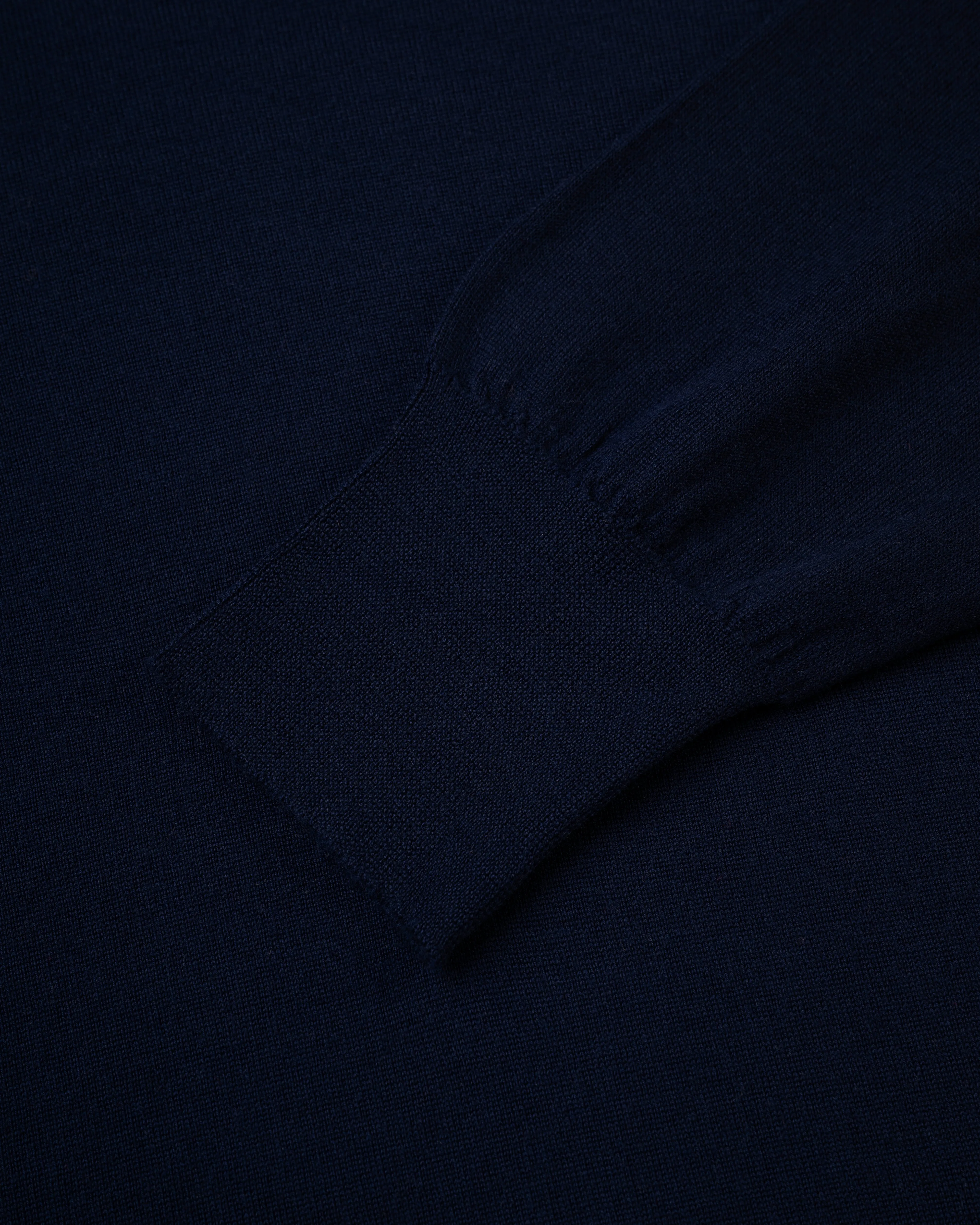 NAVY SUPERFINE MERINO WOOL SWEATER