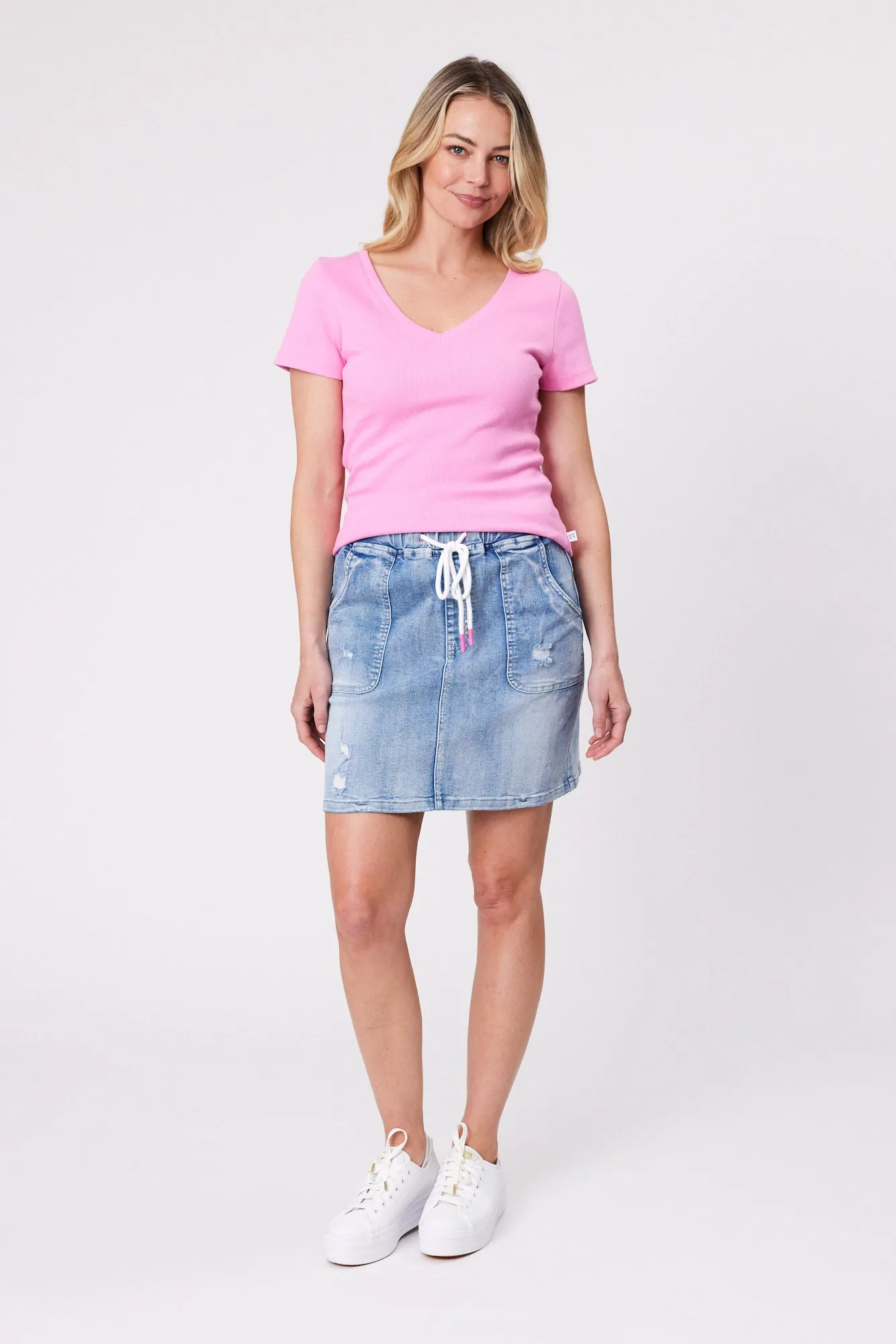 Shine On Essentials Rib V Neck Tee Pink